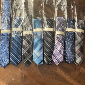 Lot Of 8 NEW Michael Kors Ties . Retails $556